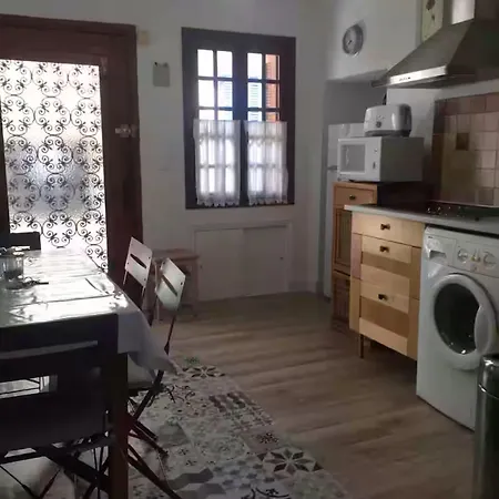 Coquet Dans Maison De Village Apartment
