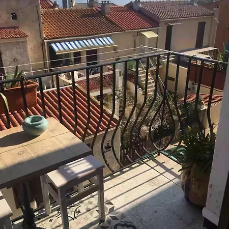 Coquet Dans Maison De Village *