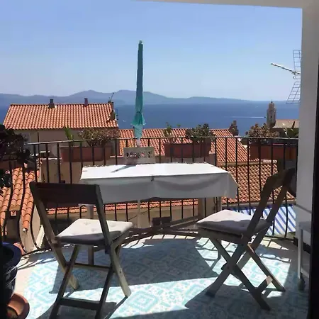 Apartment Coquet Dans Maison De Village